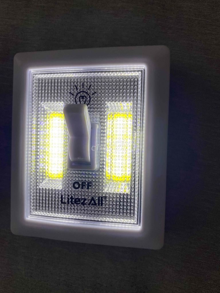 Đèn LED LitezAll phòng ngủ 120lumens gởi từ Mỹ