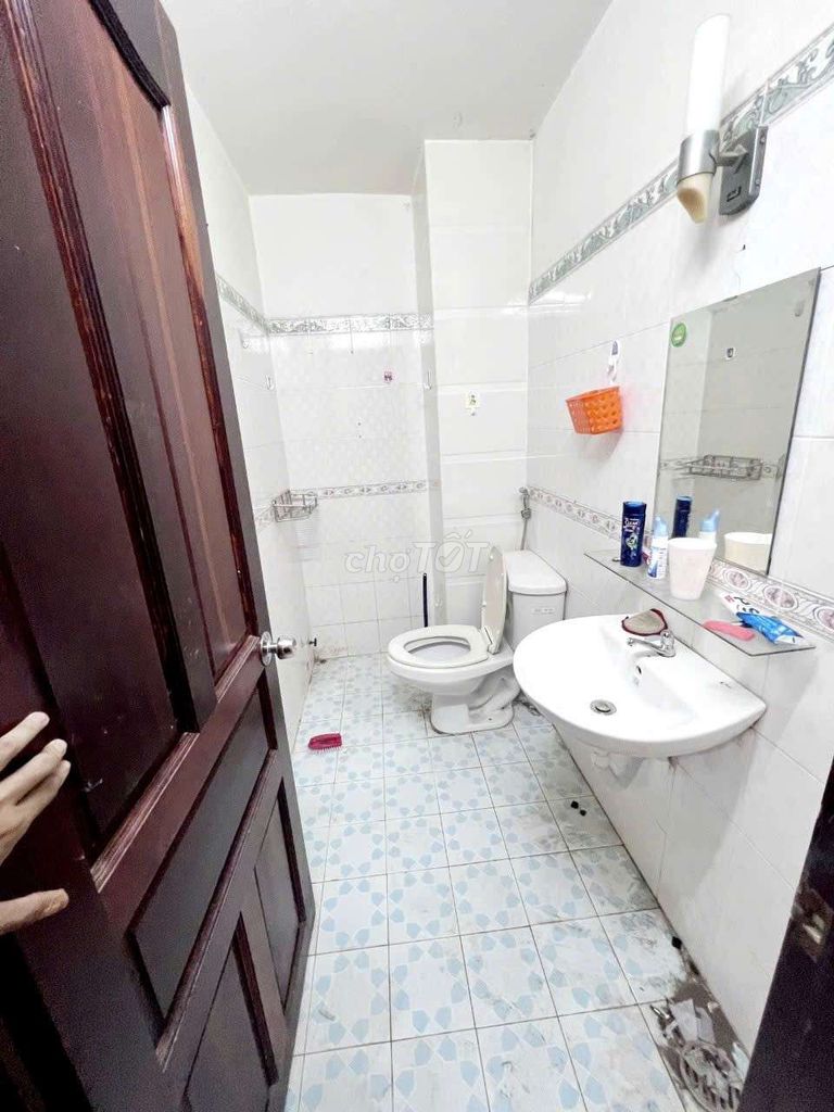 Cho Nam Thuê Phòng Trọ Ngay Hàng Xanh Đầy Đủ Tiện Nghi