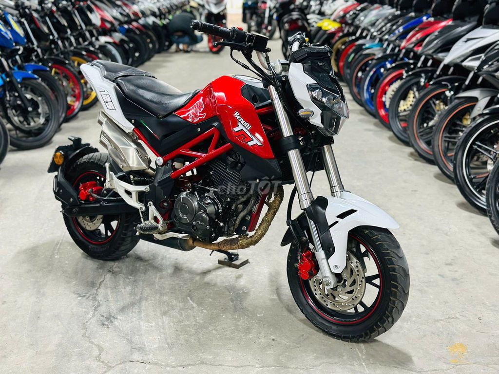 XE MÁYTHANH TÙNG_BENELLI TNT 125 MÁY BAO CHẤT 2022. Mua bán Xe máy tại Quận Cầu Giấy Hà Nội được đăng bởi THANH TÙNG hình 1