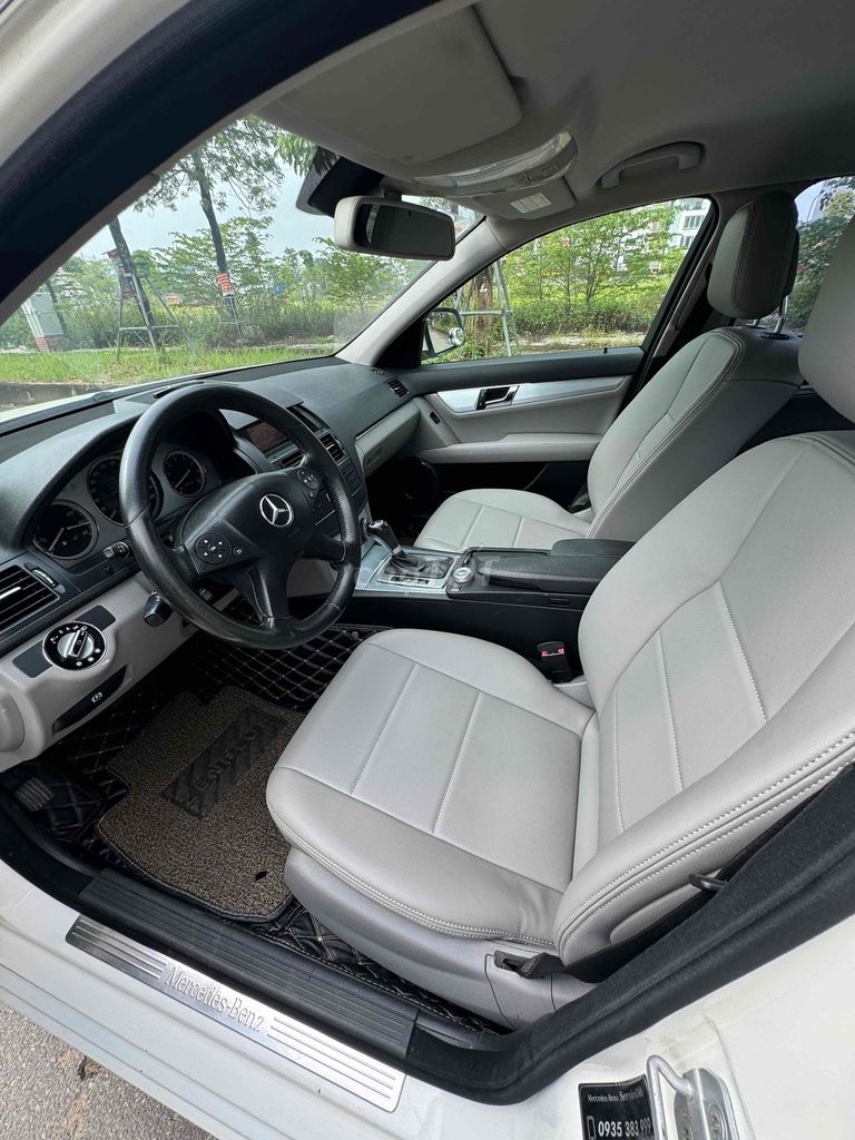 Mercedes-Benz C300Trắng Tự động. Mua bán Ô tô tại Huyện Đông Anh Hà Nội được đăng bởi vương văn chung  hình 8