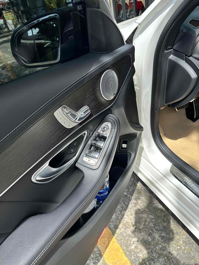 Mercedes Benz  C300 AMG - 55000 km. Mua bán Ô tô tại Huyện Hóc Môn Tp Hồ Chí Minh được đăng bởi Ngân hình 11