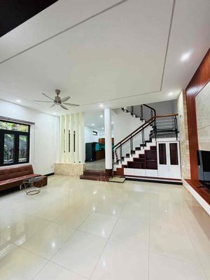 Rent · 3 bd · 100 м² · Quận Ngũ Hành Sơn, ул. Đường Trần Văn Dư
