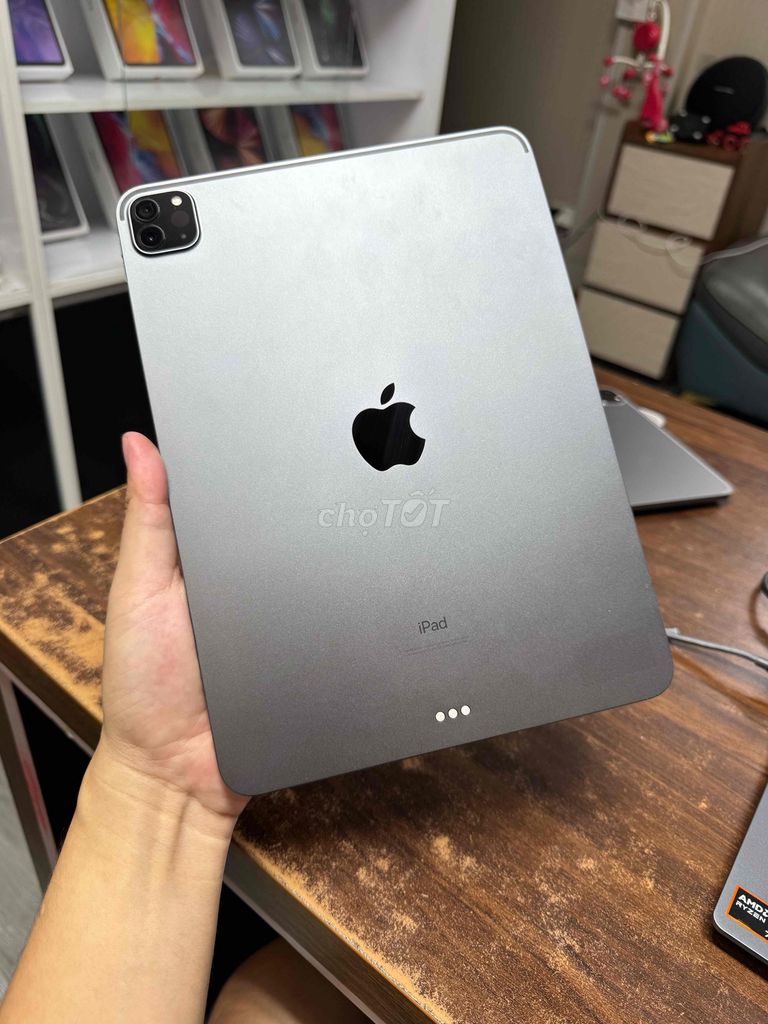 Apple iPad Pro 2020 128GB Xám. Mua bán Máy tính bảng tại Quận Hoàng Mai Hà Nội được đăng bởi Cảnh Hà  hình 1