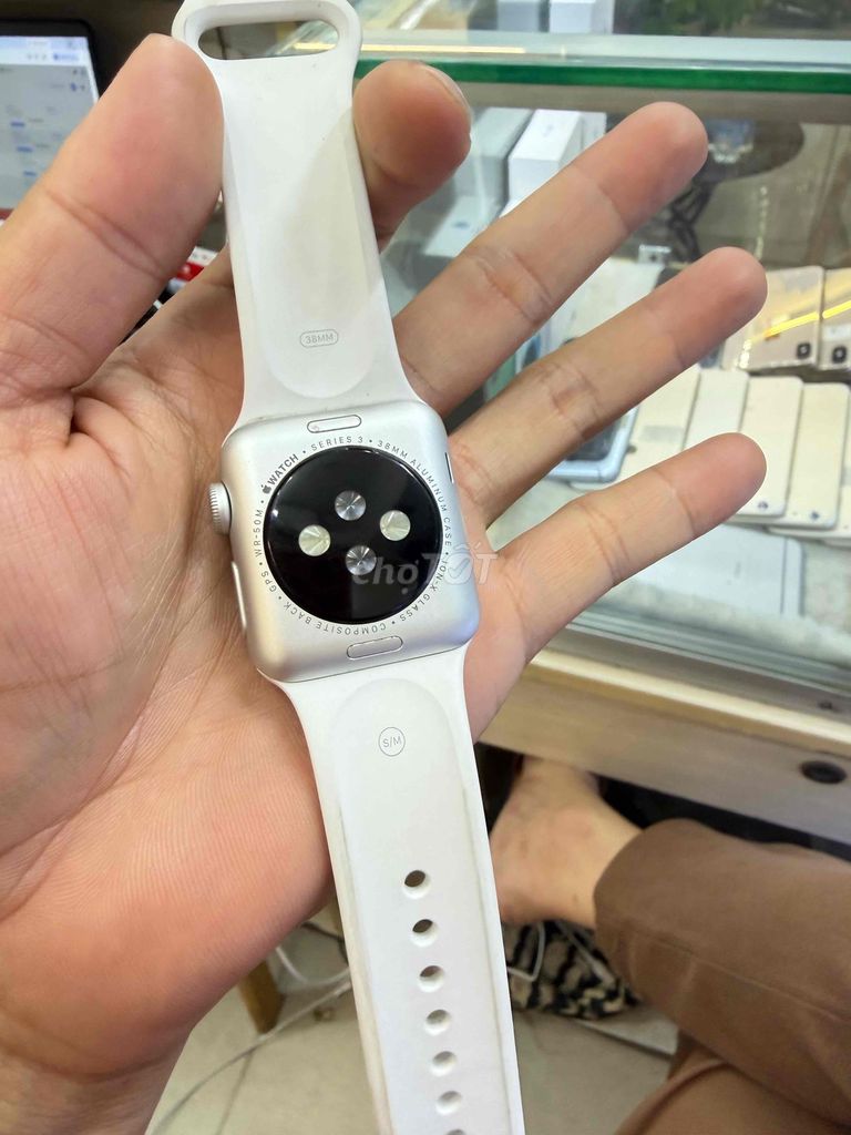 Apple Watch S3 38mm GPS Trắng 99% gần keng. Mua bán Thiết bị đeo thông minh tại Quận 6 Tp Hồ Chí Minh được đăng bởi Nguyễn Tất Thám hình 1