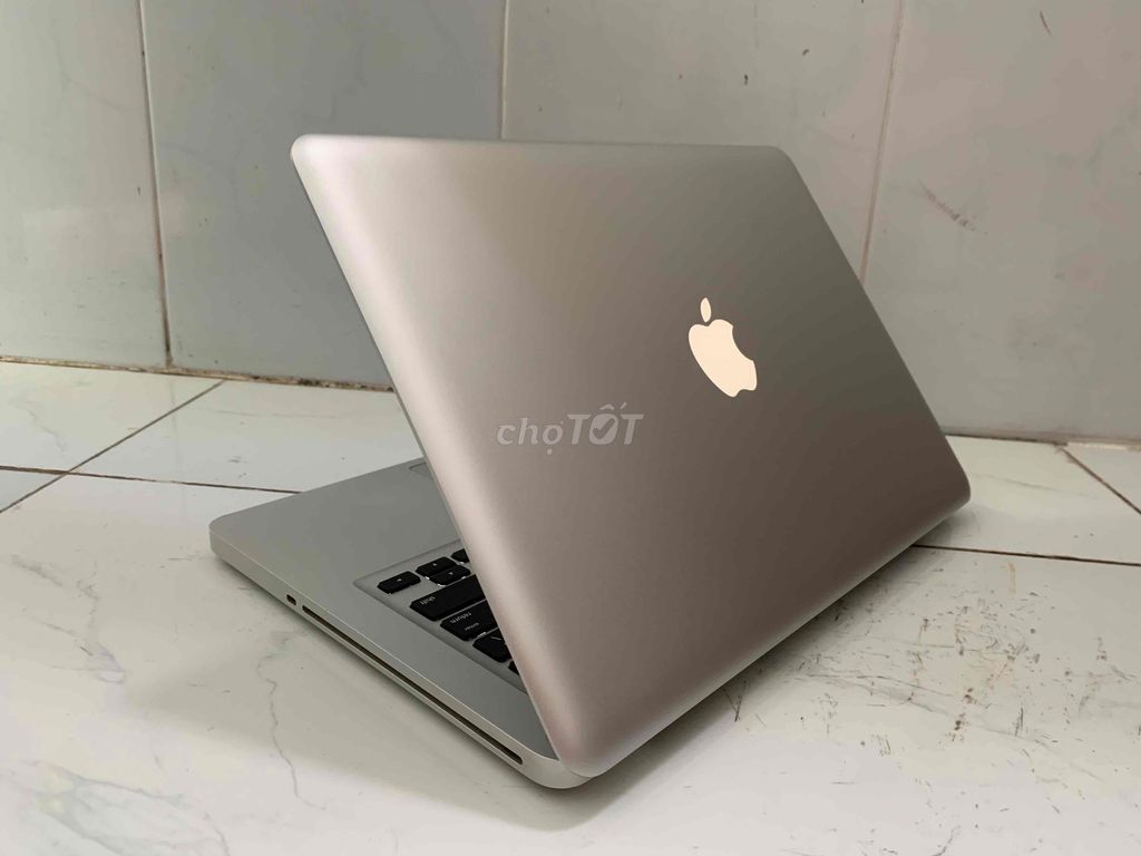 Macbook Pro 2012 i5 3210M 8gb 240gb ssd