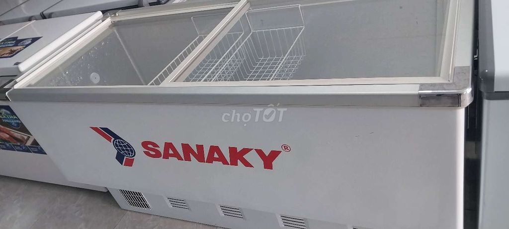 Tủ đông kính Sanaky 800 lít Trắng. Mua bán Tủ lạnh tại Quận Dương Kinh Hải Phòng được đăng bởi Trần Nhất hình 1