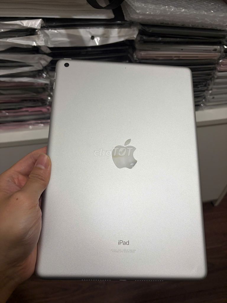 iPad Gen 9 bản 64GB đầy đủ Wifi + Sim. Mua bán Máy tính bảng tại Quận Cầu Giấy Hà Nội được đăng bởi Hàn Trâm hình 1