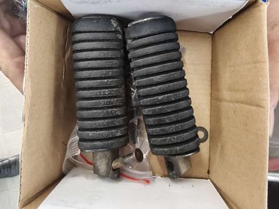 Đồ gác chân xe super dream zin theo xe. Mua bán Phụ tùng xe tại Thành phố Vĩnh Long Vĩnh Long được đăng bởi Võ Hữu Quí