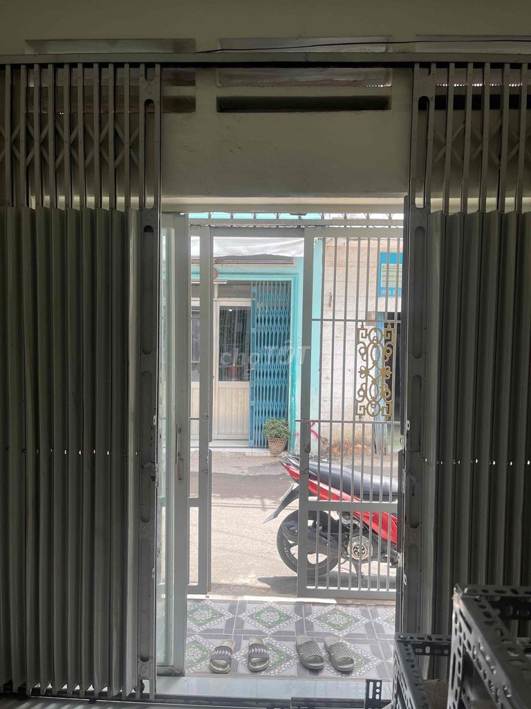 Hẽm xe hơi đói diện bệnh viện 175 đường Nguyễn Kiệm nhà 2 mặt tiền