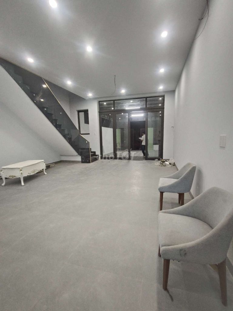 Аренда · 2 комн. · 135 м² · Quận Liên Chiểu, ул. Đường Phan Văn Định