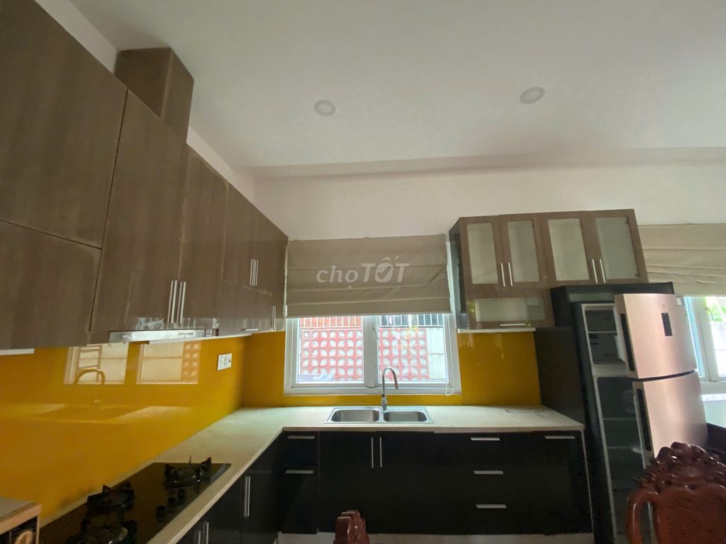Bán gấp nhà Melosa 6x18m2,nội thất tinh tế nhẹ nhàng, sổ hồng, an ninh