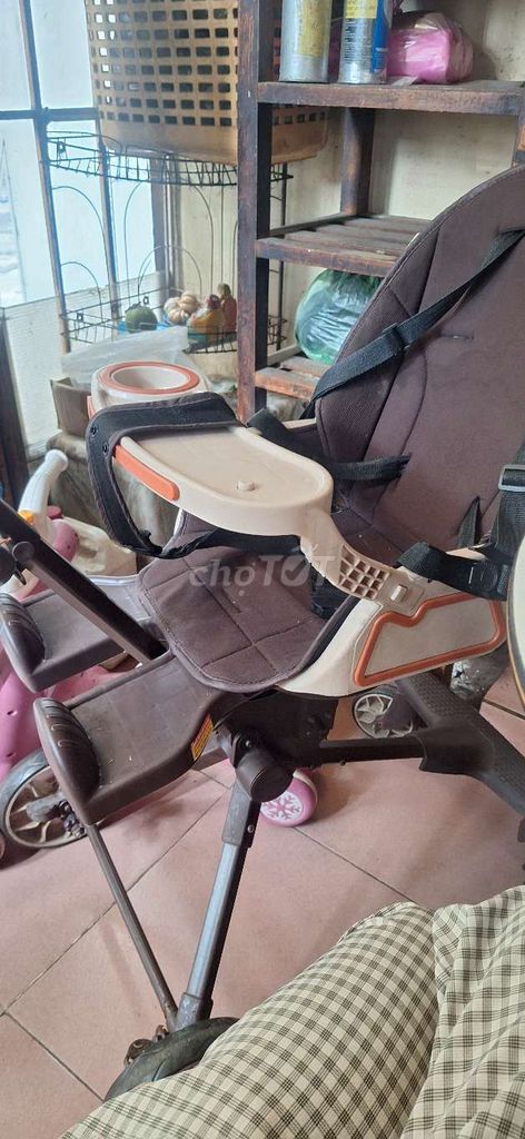 Xe đẩy vải kim loại Nâu cho bé. Mua bán Mẹ và bé tại Quận 6 Tp Hồ Chí Minh được đăng bởi Ngố Cưng hình 1
