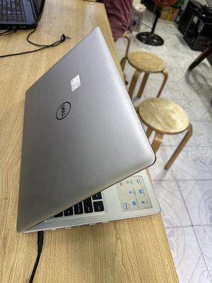 Laptop Dell 5570 i7 8550/8G/SSD128/15.6" FHD