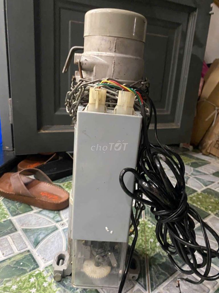Mô tơ cửa cuốn YH 300kg Xám. Mua bán Đồ chuyên dụng, Giống nuôi trồng tại Thành phố Thủ Đức Tp Hồ Chí Minh được đăng bởi Tiên Nguyen hình 1