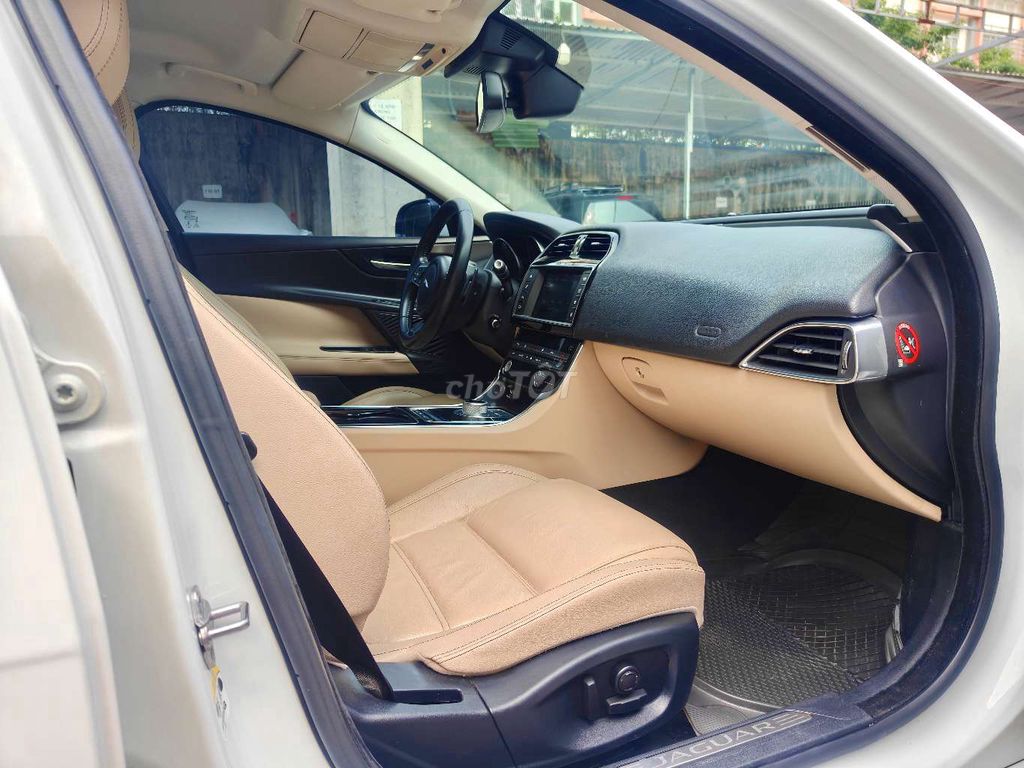 Jaguar Xe sx 2015 nhập anh quốc. Mua bán Ô tô tại Quận 4 Tp Hồ Chí Minh được đăng bởi Cuong Ly  hình 10