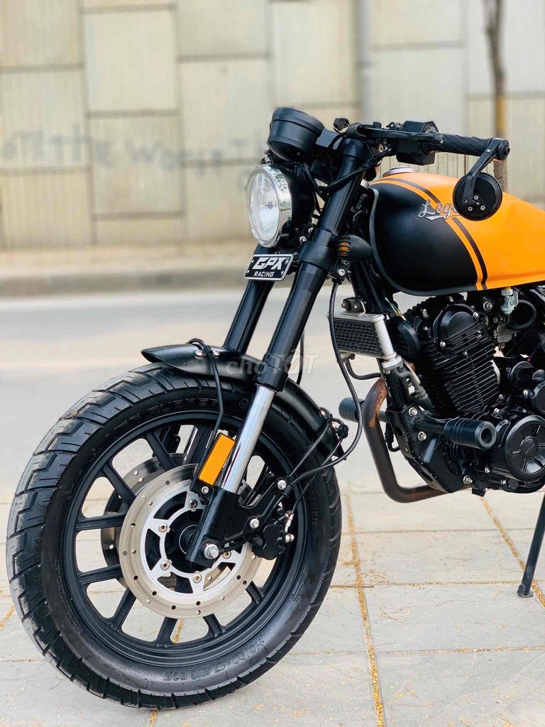 GPX LEGEND 200 xe đẹp lướt-góp O đồng-date chót. Mua bán Xe máy tại Quận Cầu Giấy Hà Nội được đăng bởi Tong motor xe may hình 4