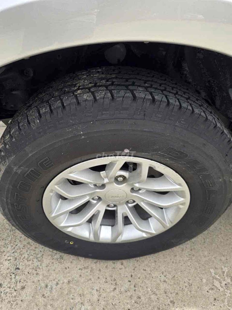 Ford Everest 2012 2.5L 4x2 MT - 162000 km. Mua bán Ô tô tại Quận 7 Tp Hồ Chí Minh được đăng bởi Lethai hình 6