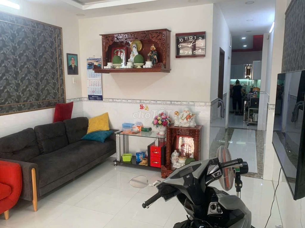 Продажа дома на Truong Phuoc Phan в начале Tinh Lo 10