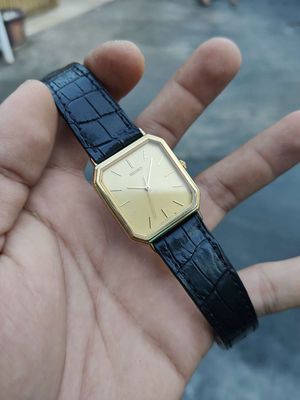 Đồng hồ seiko tank vàng đậm chất vintage