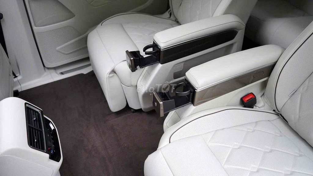 Volkswagen Viloran 2025 Luxury. Mua bán Ô tô tại Quận 5 Tp Hồ Chí Minh được đăng bởi Kim Loan Volkswagen Golden  hình 6