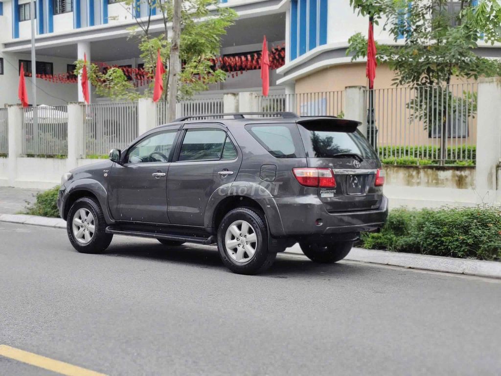 Toyota Fortuner 2.5G số sàn máy dầu 2010 siêu đẹp. Mua bán Ô tô tại Quận Cầu Giấy Hà Nội được đăng bởi Cao Quý hình 3