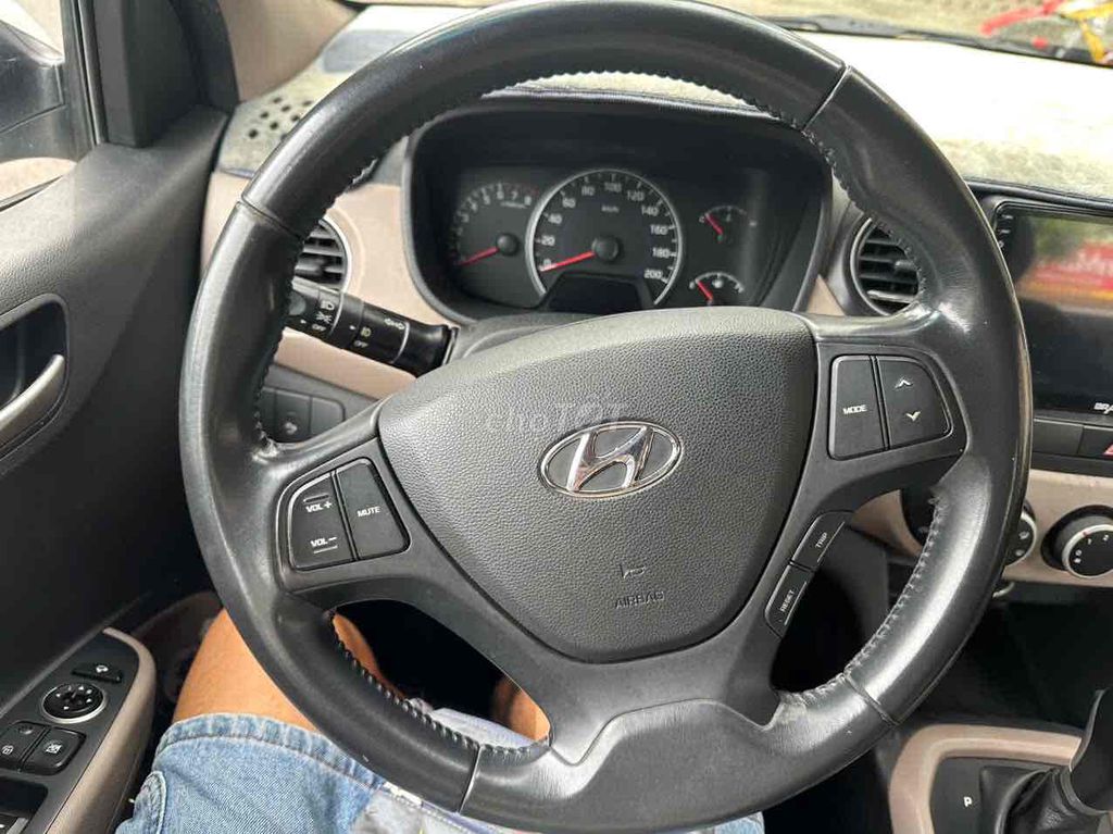 Hyundai Grand i10 2015 Grand 1.0 AT - 60000 km. Mua bán Ô tô tại Thành phố Buôn Ma Thuột Đắk Lắk được đăng bởi Ngô quốc Việt  hình 8