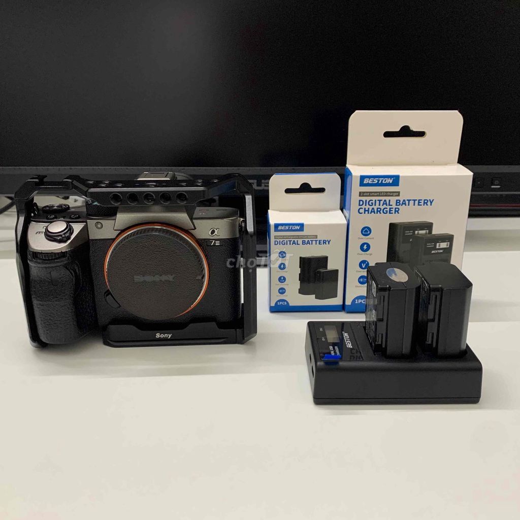 Sony A7III - Rig - Pin - Sạc đôi. Mua bán Máy ảnh, Máy quay tại Thành phố Đà Lạt Lâm Đồng được đăng bởi Lotus Boy hình 1