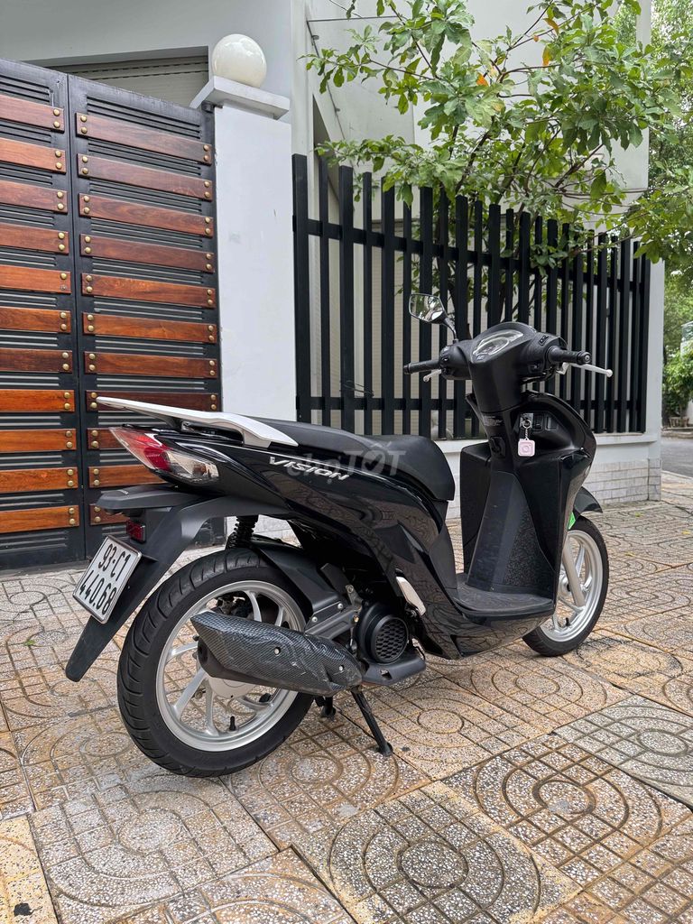 Vision 2023 - BST - 9 chủ - máy móc zin. Mua bán Xe máy tại Quận 7 Tp Hồ Chí Minh được đăng bởi Thanh Tung hình 3