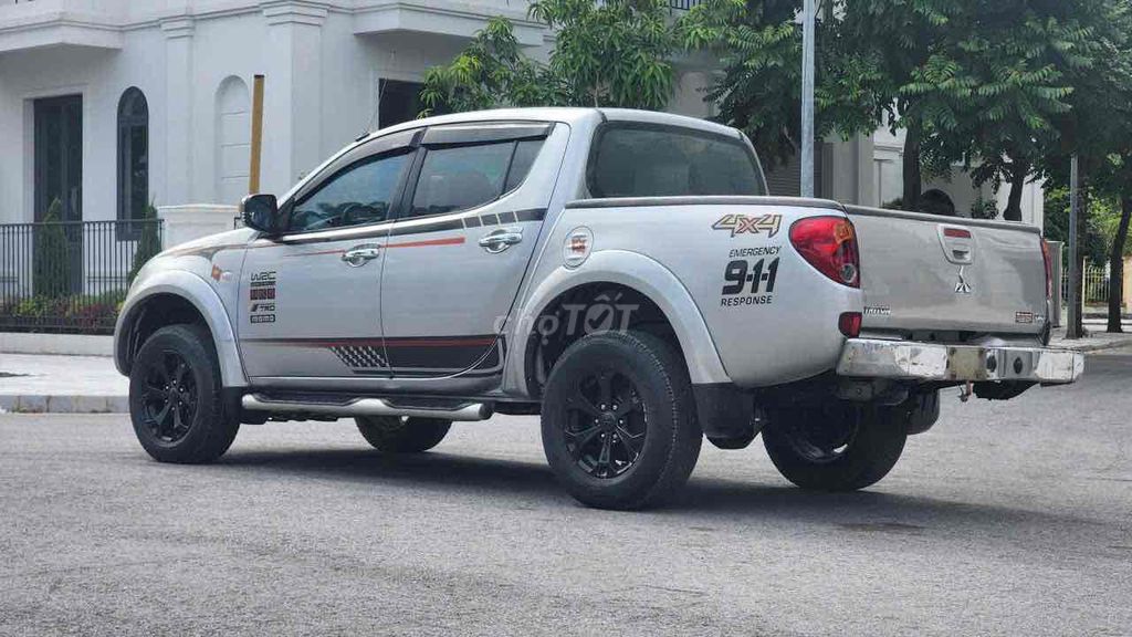 Mitsubishi Triton 2013 - Hai cầu số tự động. Mua bán Ô tô tại Quận Hà Đông Hà Nội được đăng bởi Hiệp Xoăn Hà Đông hình 19