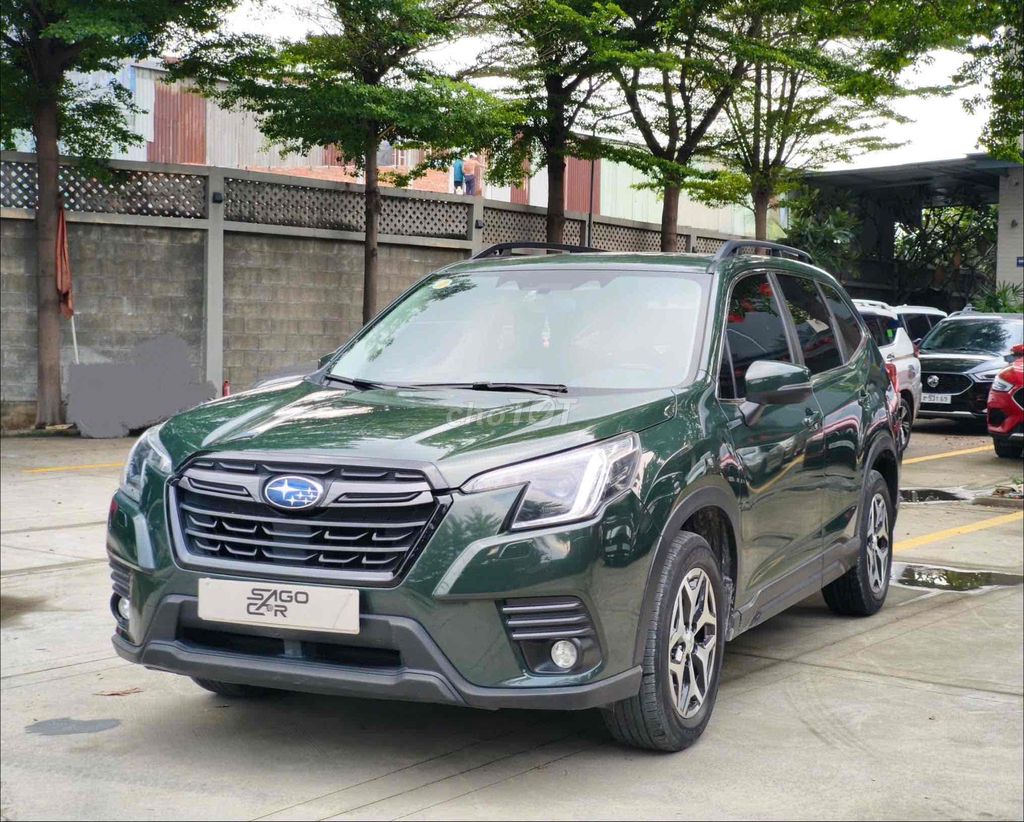Subaru Forester 2.0 IL 2023 Зеленый 49 000 км
