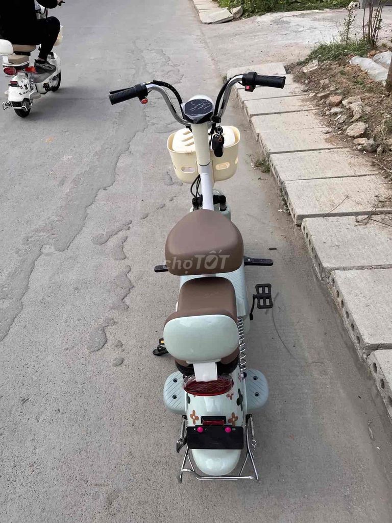Mẫu xe như hình mới 100% pin 20ah đi 40km. Mua bán Xe điện tại Quận Kiến An Hải Phòng được đăng bởi mrr hau hình 4