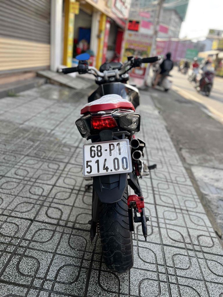 BENELI TNT 2018 XE ĐẸP MÁY ZIN GIẤY TỜ ĐẦY ĐỦ. Mua bán Xe máy tại Thành phố Thủ Đức Tp Hồ Chí Minh được đăng bởi Hiếu  hình 5