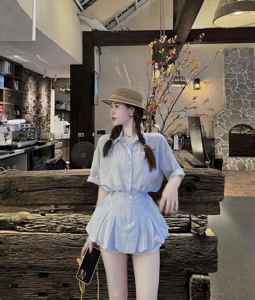 Áo sơ mi phối quần bí hợp đi chơi, đi biển. Mua bán Quần áo tại Huyện Cam Lâm Khánh Hòa được đăng bởi Thuyen hình 1