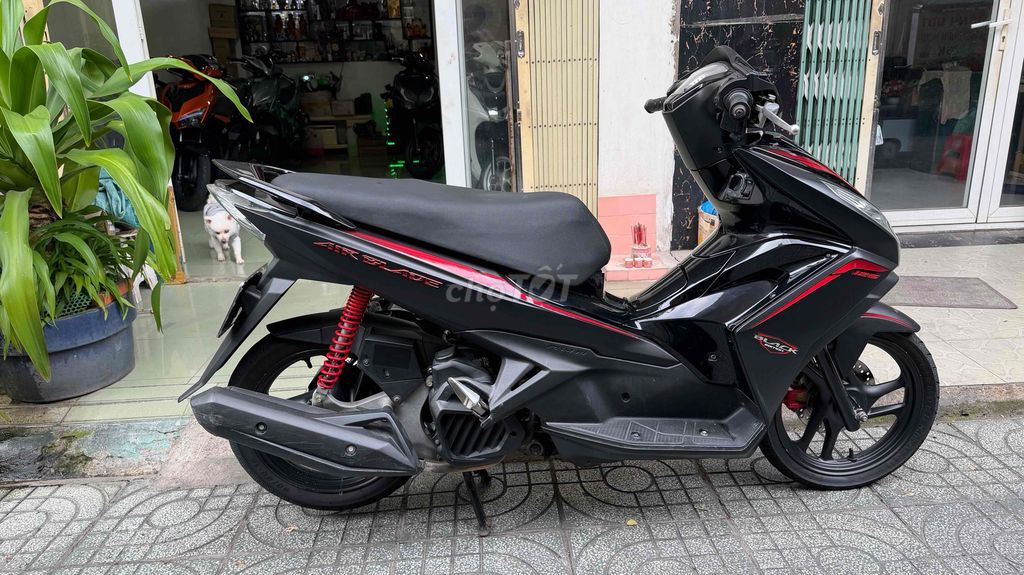 Honda Air Blade 125 2014 Черная грубая сумка 9 Master