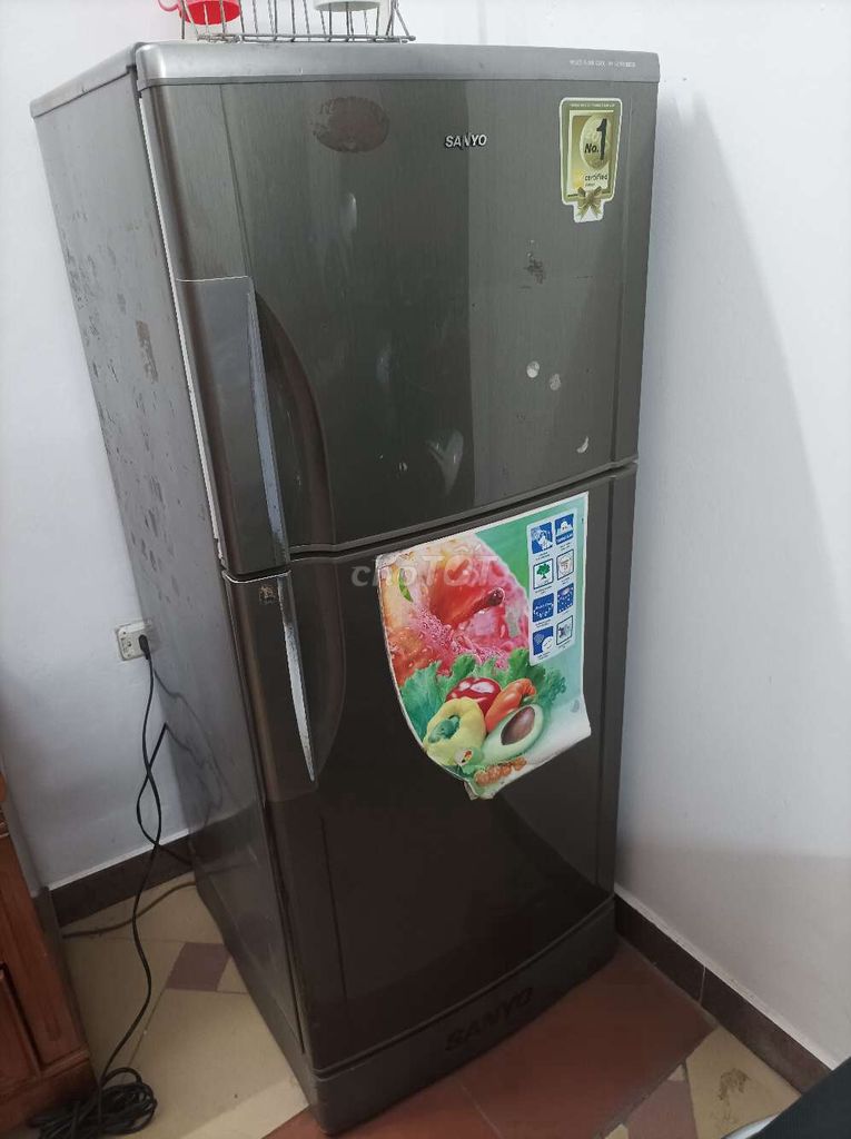 Bán tủ lạnh SANYO 210L (CÒN NGUYÊN BẢN). Mua bán Tủ lạnh tại Quận Hoàng Mai Hà Nội được đăng bởi Hien hình 1