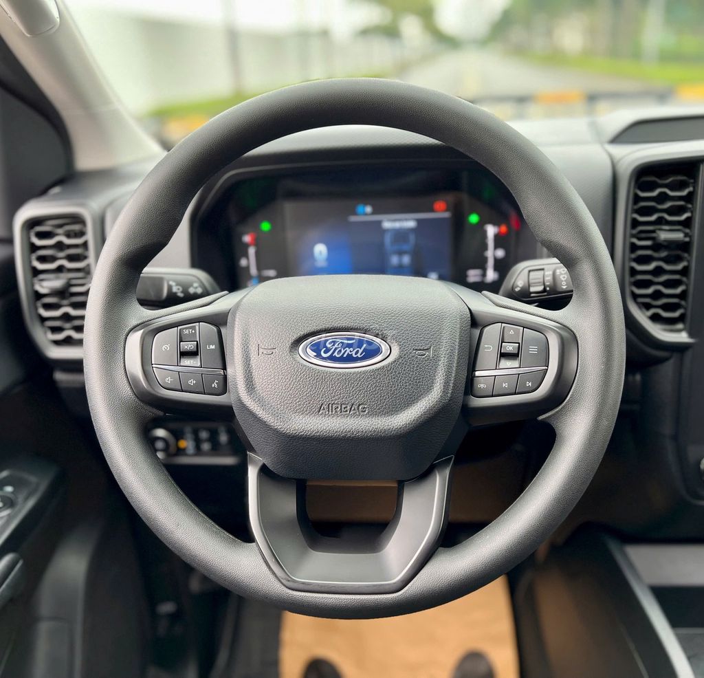 Ford Ranger 2025 XLS 2.0L 4x4 AT - 8000 km. Mua bán Ô tô tại Quận Cầu Giấy Hà Nội được đăng bởi An Phát AUTO hình 15