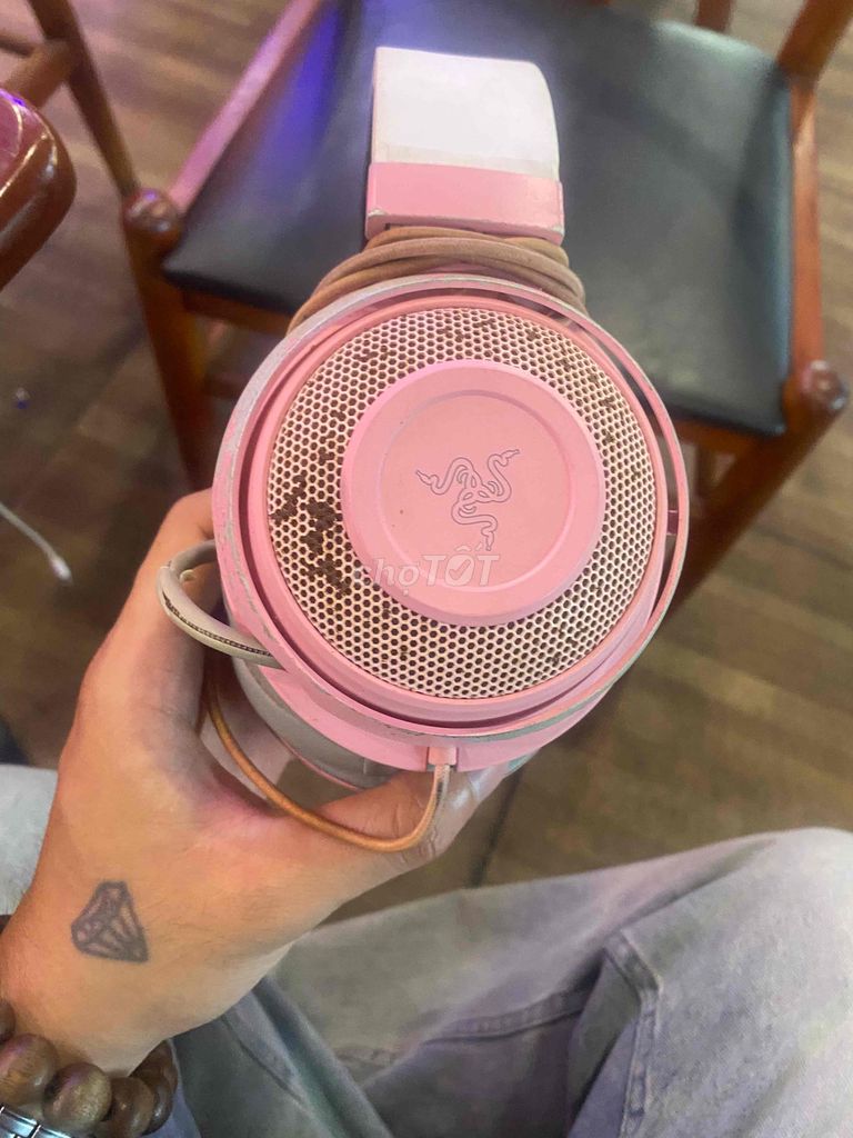 Tai nghe Razer Hồng đã sử dụng. Mua bán Tivi, Âm thanh tại Quận Tân Phú Tp Hồ Chí Minh được đăng bởi Gia Lạc  hình 1