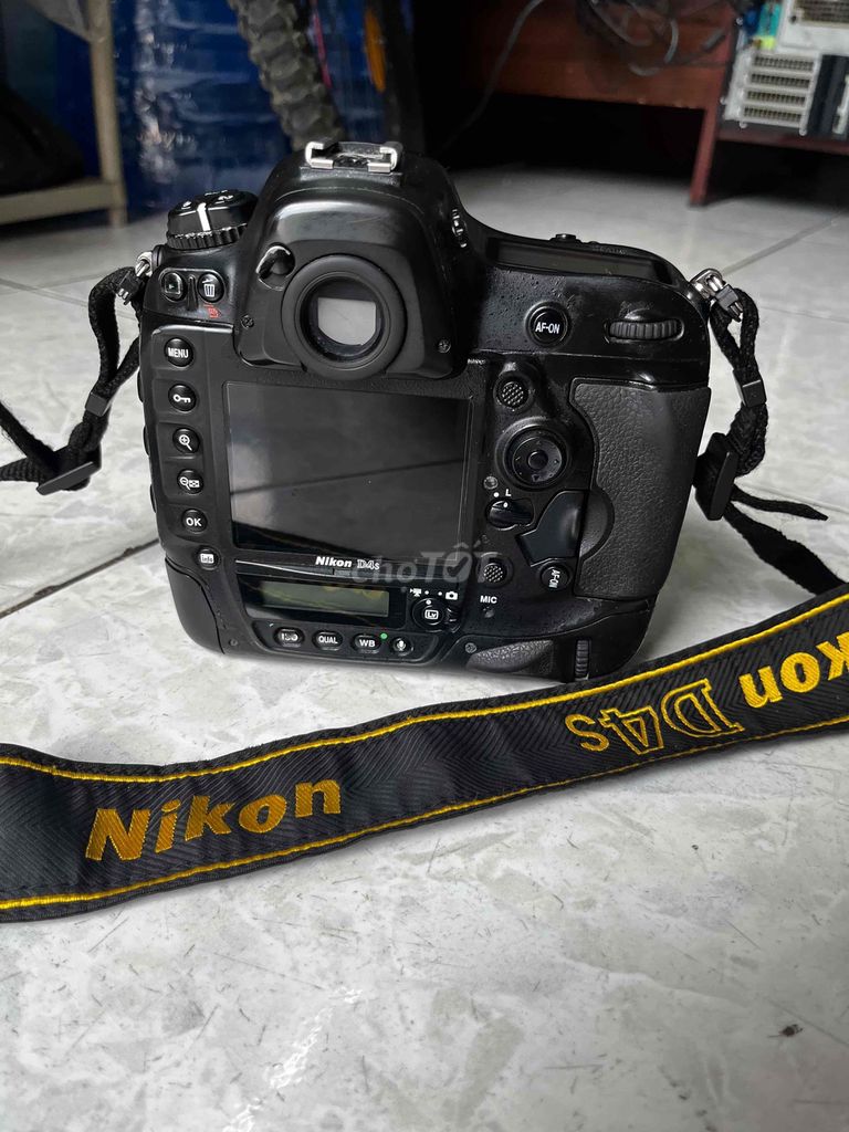 Máy ảnh Nikon D4S đã qua sử dụng. Mua bán Máy ảnh, Máy quay tại Quận Tân Phú Tp Hồ Chí Minh được đăng bởi Tấn Anh  hình 1