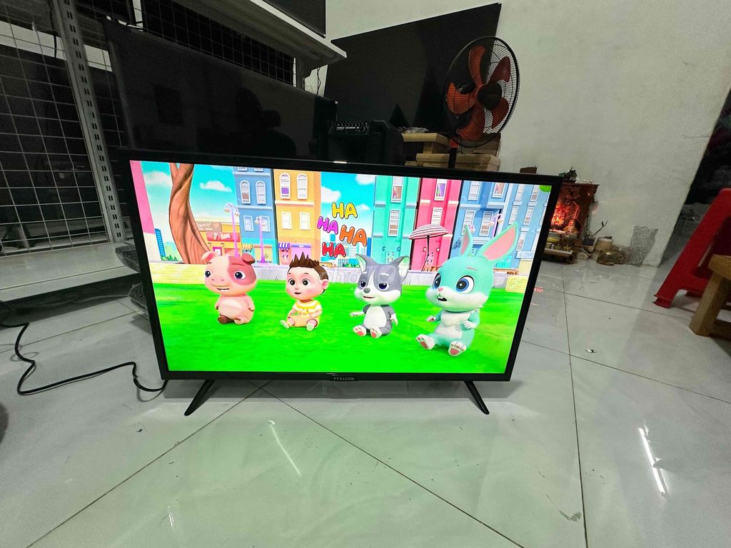 smart tivi TCL 32in wifi nhanh mượt nguyên rin.