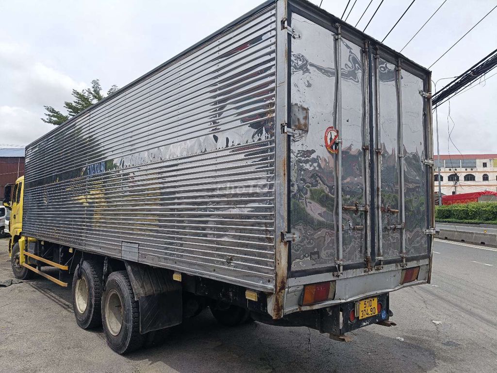 Auman 3 chân cầu thật 2014, thùng kín, cực zin. Mua bán Xe tải, xe ben tại Quận 12 Tp Hồ Chí Minh được đăng bởi Lê văn Khoa  hình 3