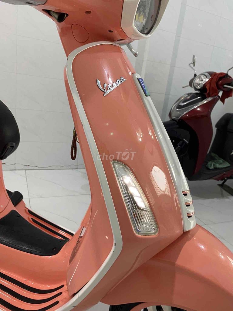 vespa hồng, ngay giao cccd, zin êm đẹp. Mua bán Xe máy tại Quận Tân Phú Tp Hồ Chí Minh được đăng bởi Thái Hải Đăng hình 15