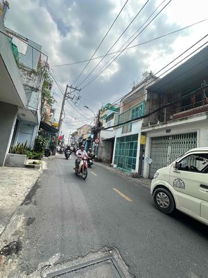 Bán nhà mặt tiền Hồng Lạc, P.10, Tân Bình, 3.75x18.5m, 5 Tầng. Mua bán nhà ở tại Quận Tân Bình Tp Hồ Chí Minh được đăng bởi Thanh Thùy