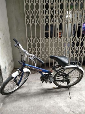 Xe đạp trẻ em Xanh dương Trắng. Mua bán Xe đạp tại Quận 8 Tp Hồ Chí Minh được đăng bởi Toàn