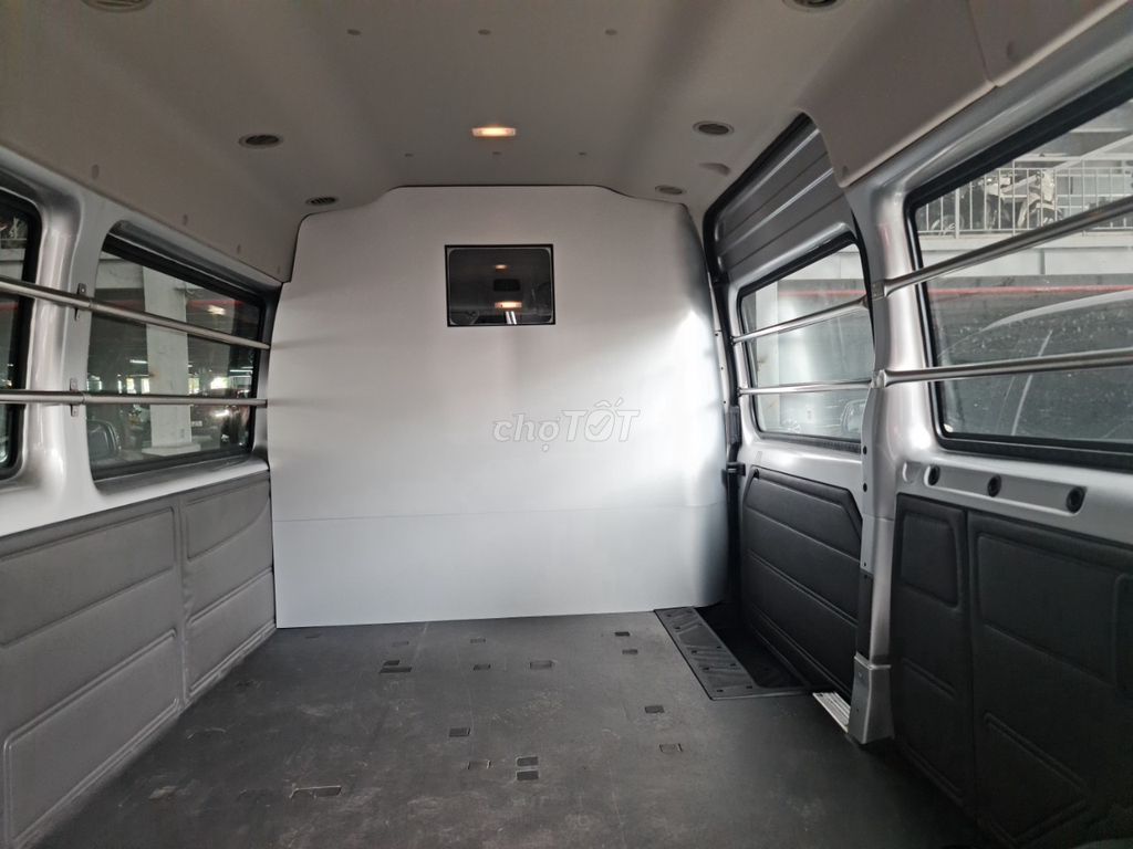 Ford Transit Van Bản cao cấp Bạc 2025 vay 70%. Mua bán Ô tô tại Quận Tân Phú Tp Hồ Chí Minh được đăng bởi Đức hình 2
