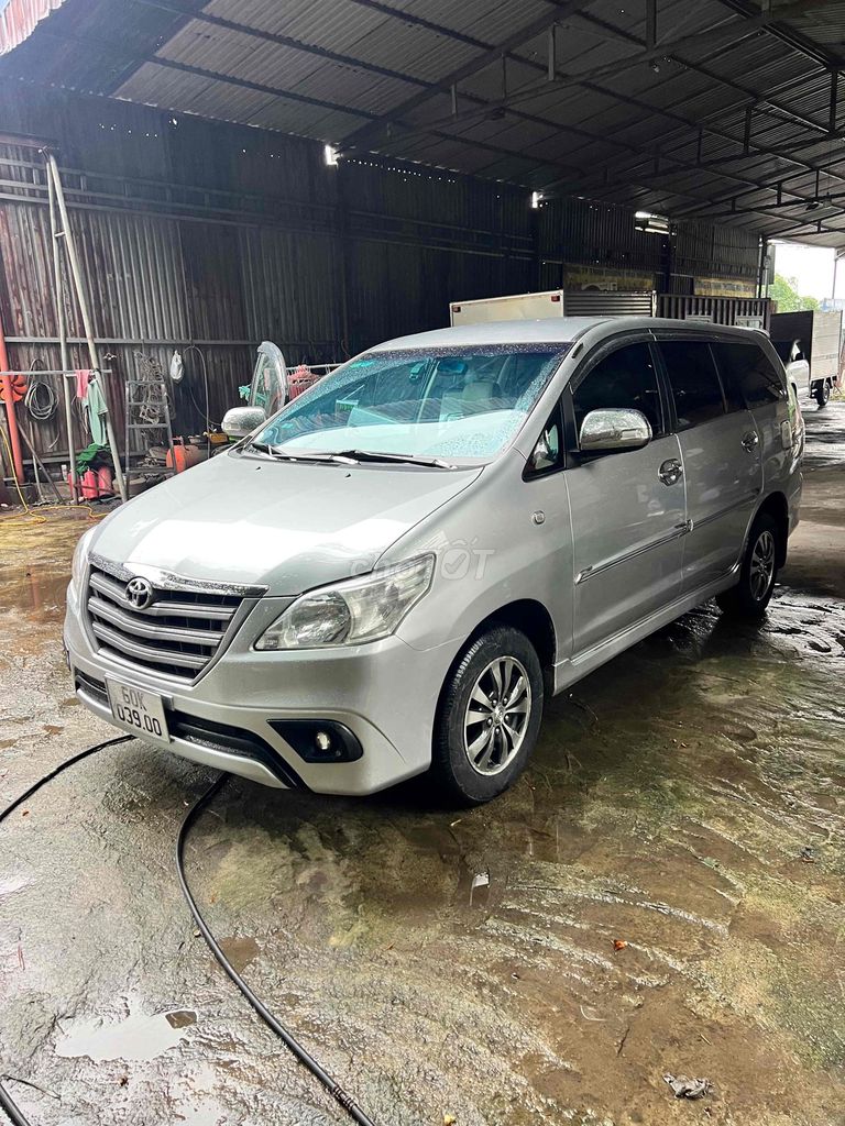 Toyota Innova 2014 -2.0E xe Chuẩn gia đình xịn. Mua bán Ô tô tại Thị xã Tân Uyên Bình Dương được đăng bởi oto bay quynh  hình 4