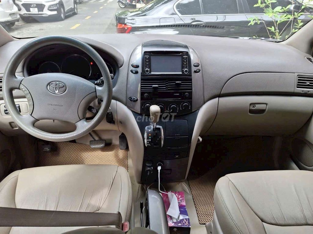 Toyota siena 3.5 sx 2009 - 100000 km. Mua bán Ô tô tại Quận Tân Phú Tp Hồ Chí Minh được đăng bởi Văn ý hình 11
