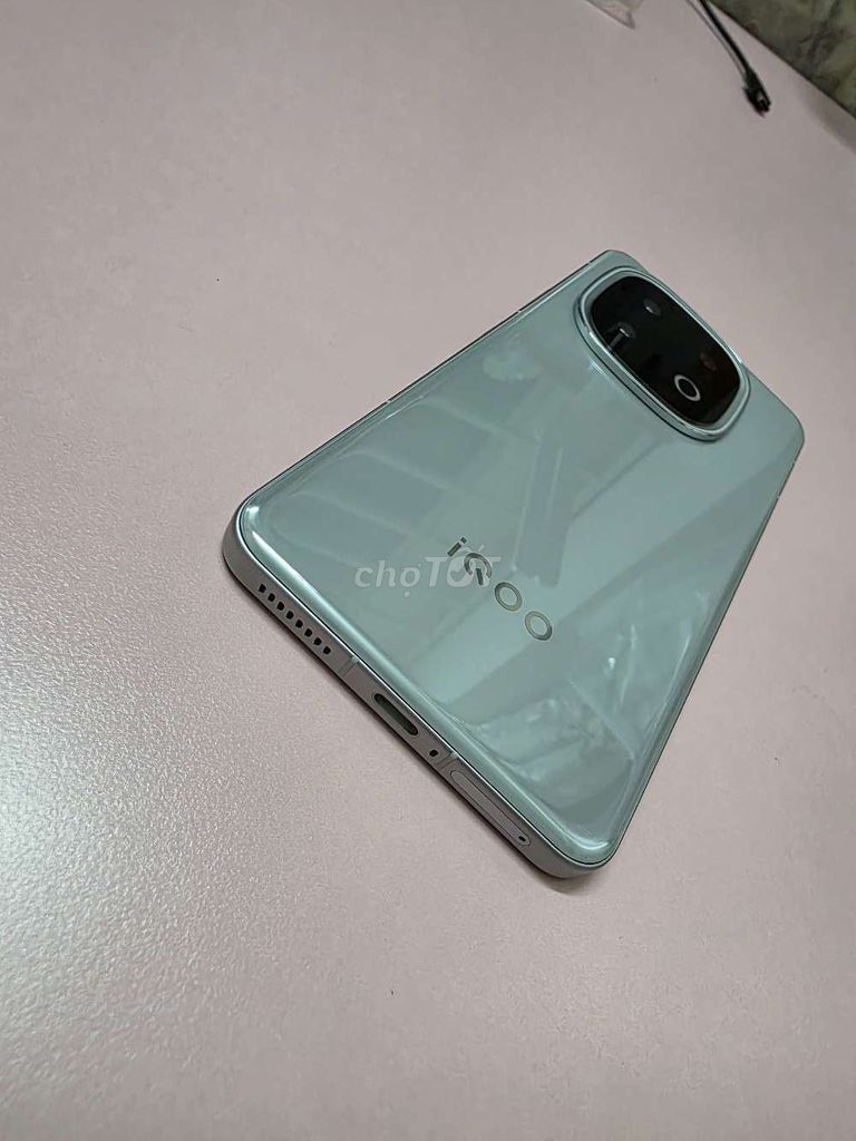 Điện thoại Iqoo 13 Xám xi măng. Mua bán Điện thoại tại Quận 3 Tp Hồ Chí Minh được đăng bởi Nguyen Manh Hai hình 1