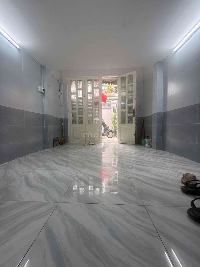 Аренда · 2 комн. · 20 м² · Quận 10, ул. Đường Hòa Hảo