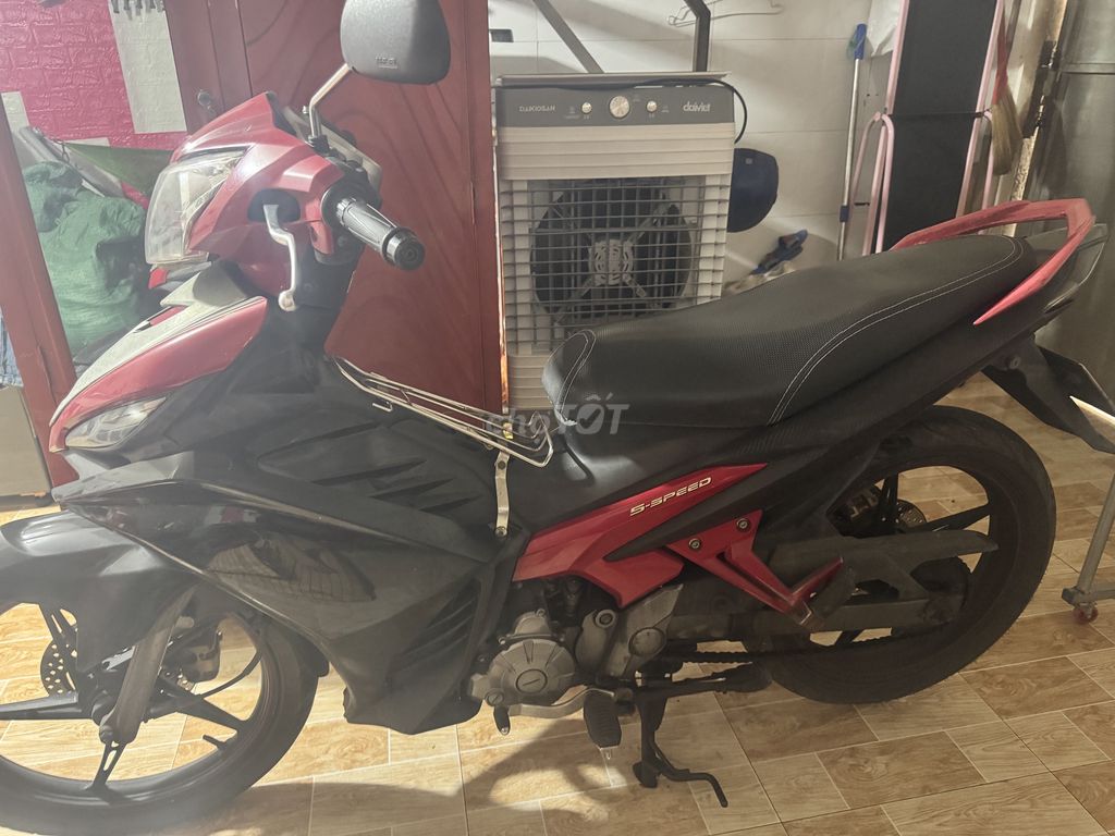 Yamaha Exciter 2011 Đỏ đen. Mua bán Xe máy tại Thành phố Thuận An Bình Dương được đăng bởi Vương trọng khoa hình 3