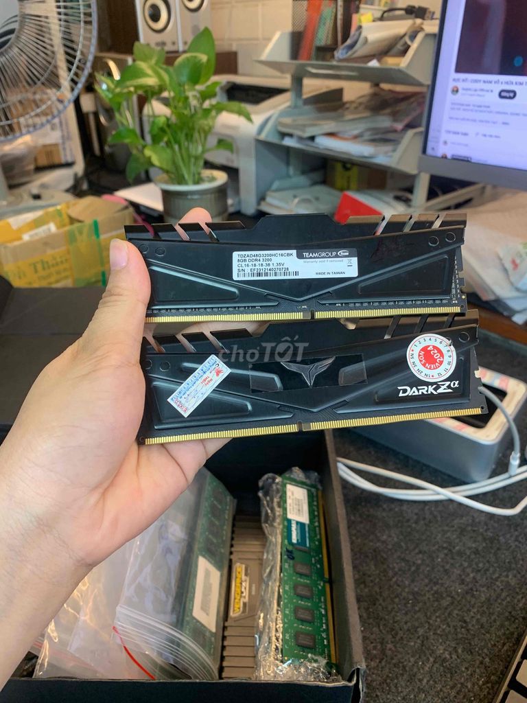 RAM PC4 8GB TẢN BUSS 3200 BH 2029. Mua bán Linh kiện (RAM, Card...) tại Quận Phú Nhuận Tp Hồ Chí Minh được đăng bởi tiến tài 770 nguyễn kiệm p4 quận phú nhuận hình 1